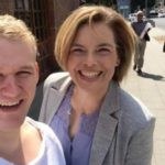 Dominic Multerer mit Gesprächspartner